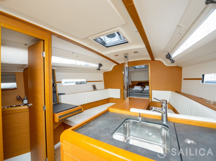 Sun Odyssey 349 - Yacht Charter Sailica