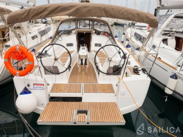 Sun Odyssey 349 - Yacht Charter Sailica