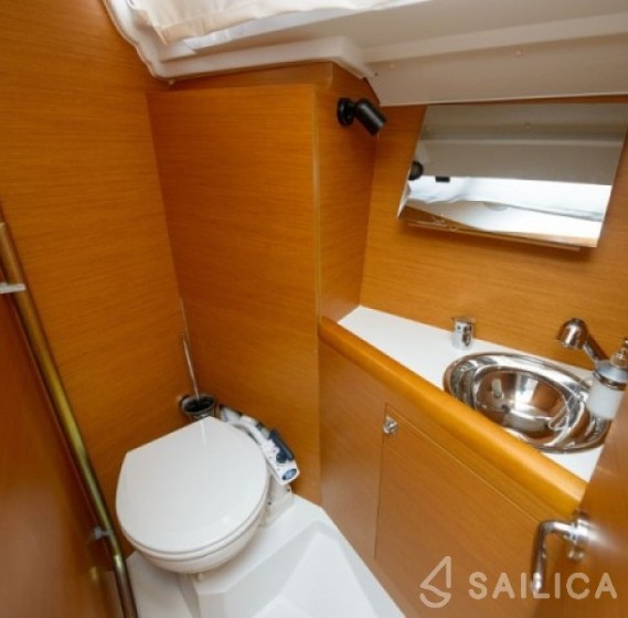 Sun Odyssey 349 - Yacht Charter Sailica
