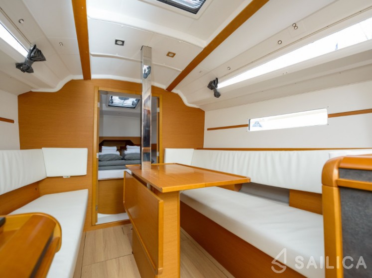 Sun Odyssey 349 - Yacht Charter Sailica
