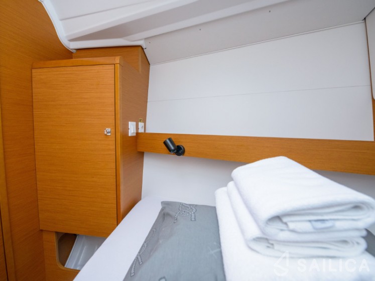 Sun Odyssey 349 - Yacht Charter Sailica