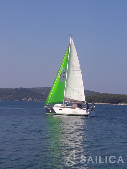 Sun Odyssey 349 - Yacht Charter Sailica