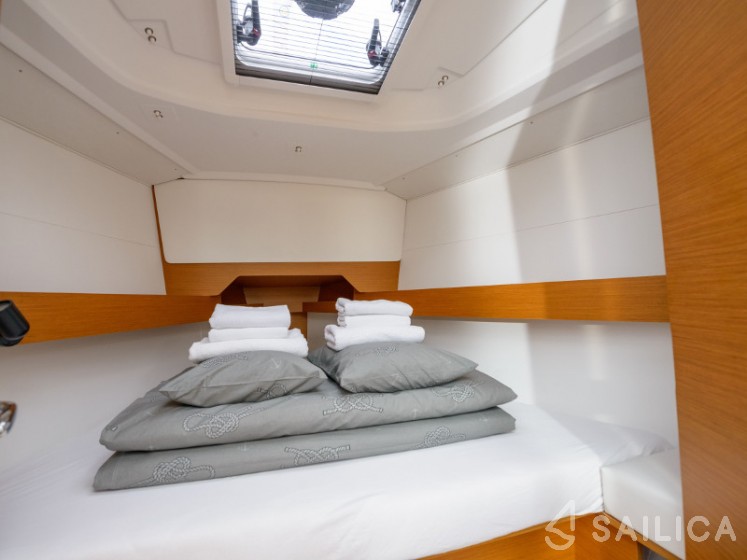 Sun Odyssey 349 - Yacht Charter Sailica
