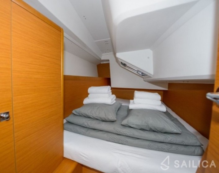 Sun Odyssey 349 - Yacht Charter Sailica