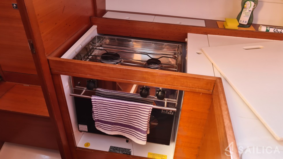 Dufour 350 GL - Yacht Charter Sailica