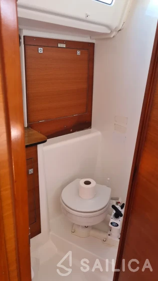 Dufour 350 GL - Yacht Charter Sailica