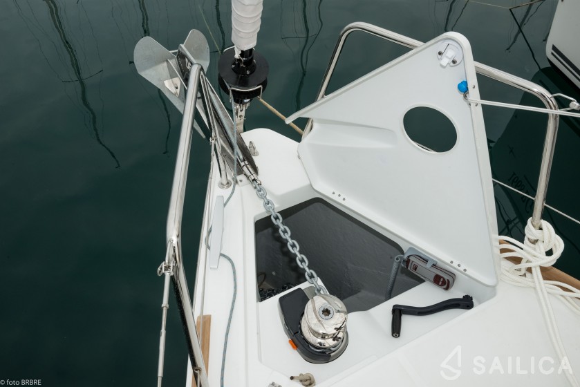 Oceanis 35.1 - Yacht Charter Sailica