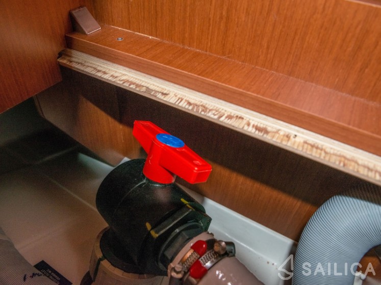 Oceanis 35.1 - Yacht Charter Sailica