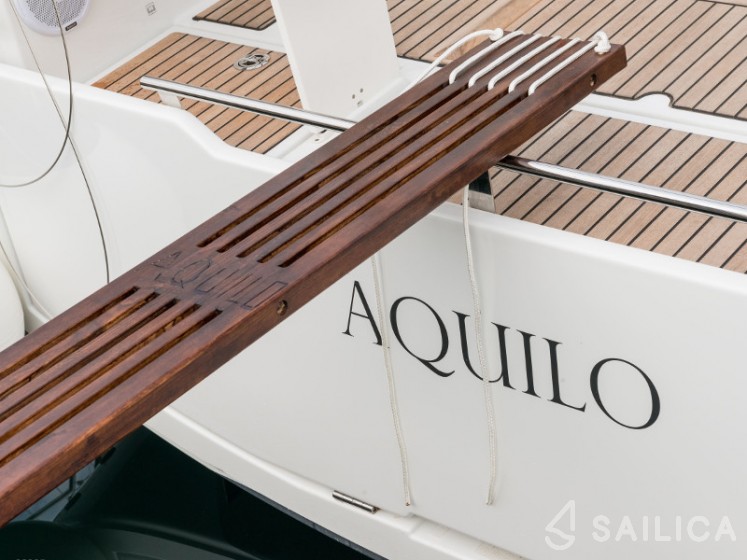 Oceanis 35.1 - Yacht Charter Sailica