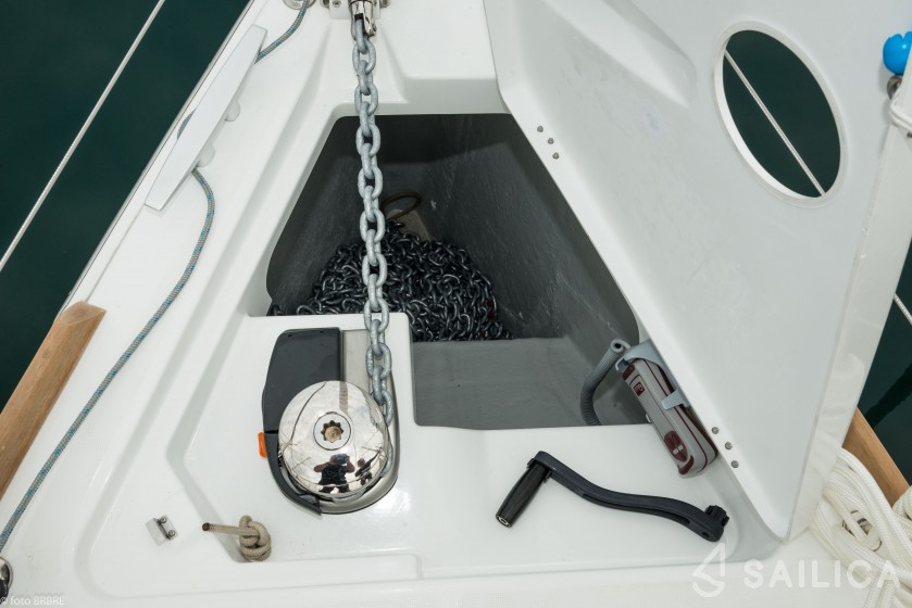 Oceanis 35.1 - Yacht Charter Sailica