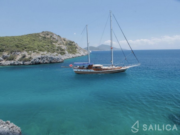 Gulet - Yacht Charter Sailica