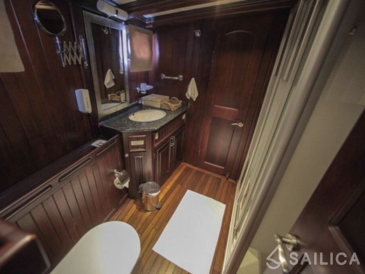 Gulet - Yacht Charter Sailica