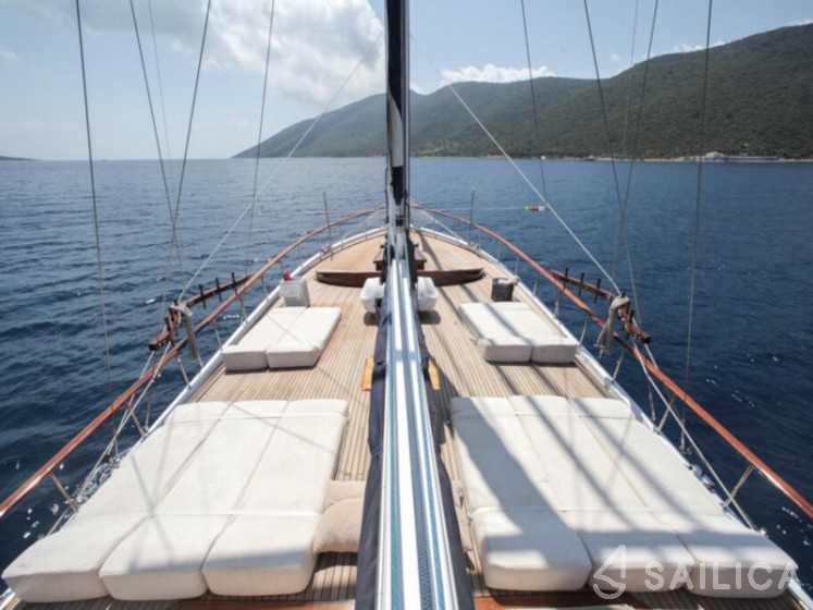 Gulet - Yacht Charter Sailica