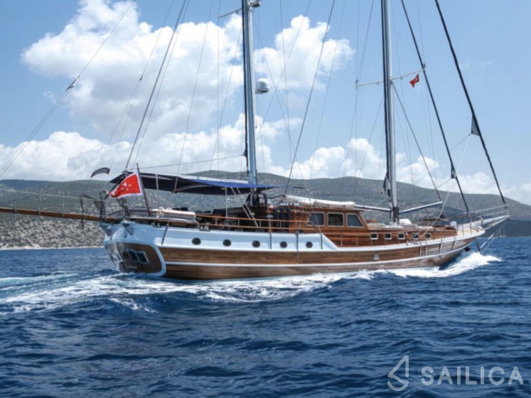 Gulet - Yacht Charter Sailica