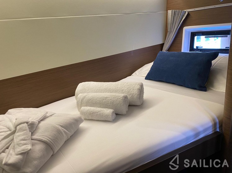 Lagoon 52F - Yacht Charter Sailica