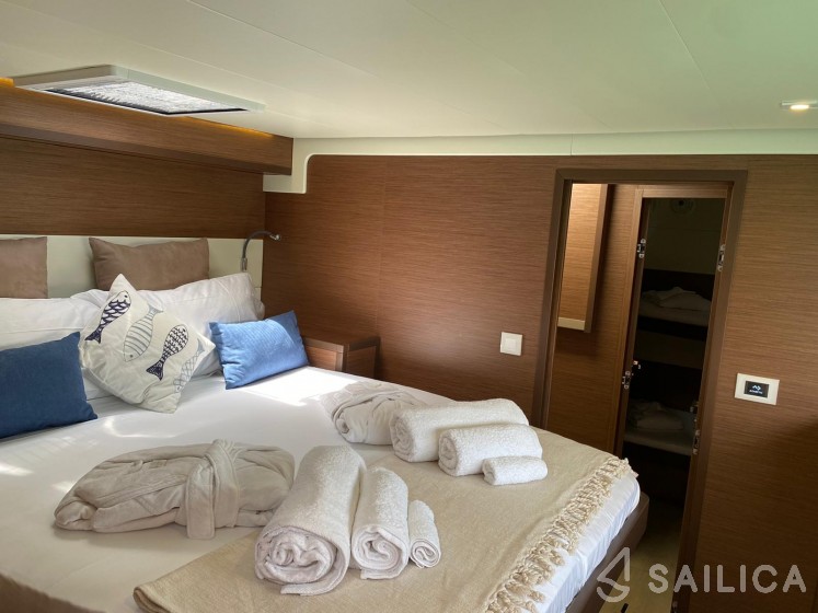 Lagoon 52F - Yacht Charter Sailica