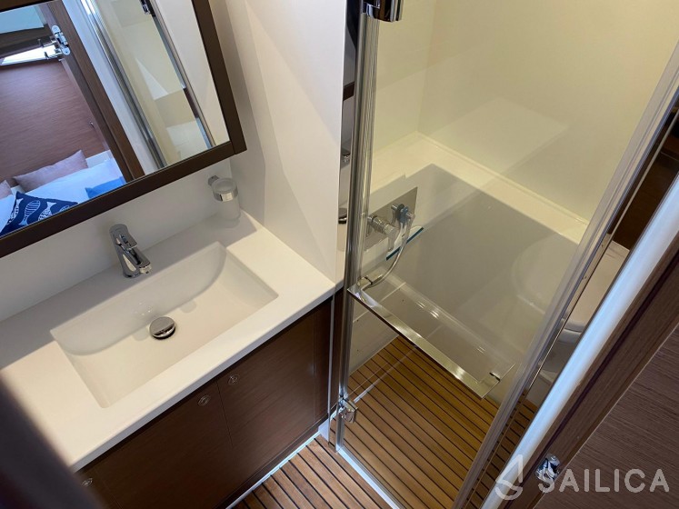 Lagoon 52F - Yacht Charter Sailica