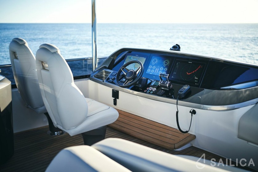 Princess 72 Fly - Yacht Charter Sailica