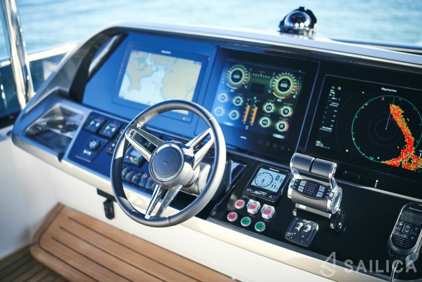 Princess 72 Fly - Yacht Charter Sailica