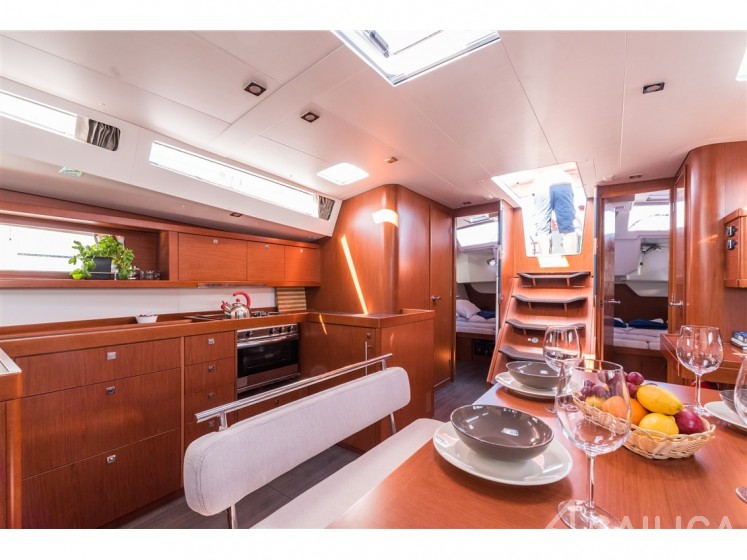 Oceanis 48 - Yacht Charter Sailica