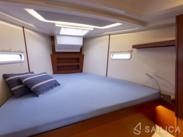 Hanse 388 - Yacht Charter Sailica