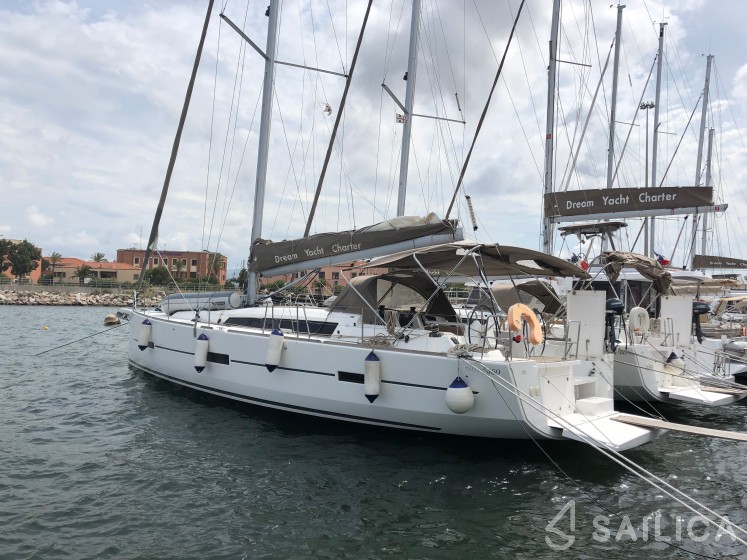 Dufour 460 GL - Yacht Charter Sailica