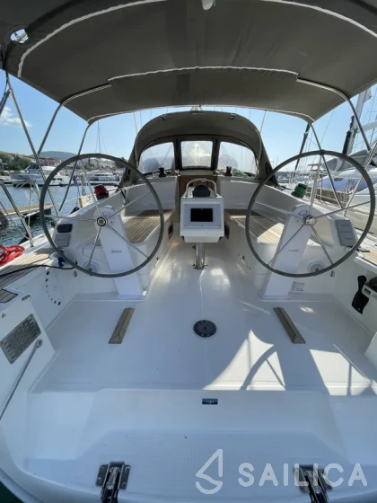 Bavaria 37 Cruiser - Yacht Charter Sailica