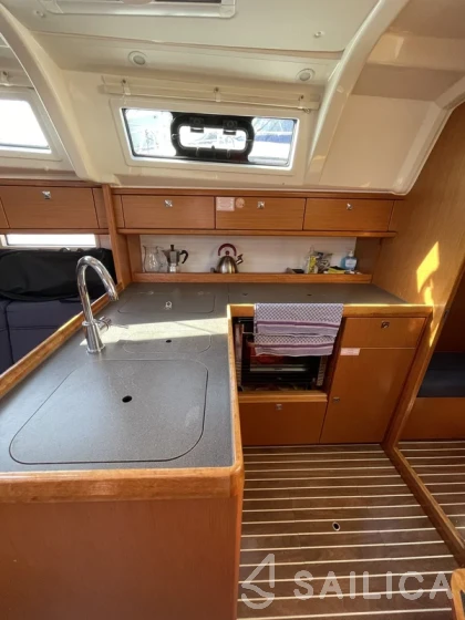 Bavaria 37 Cruiser - Yacht Charter Sailica