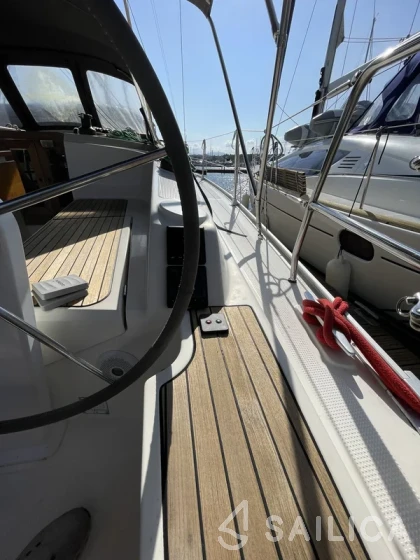 Bavaria 37 Cruiser - Yacht Charter Sailica