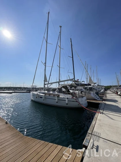 Bavaria 37 Cruiser - Yacht Charter Sailica