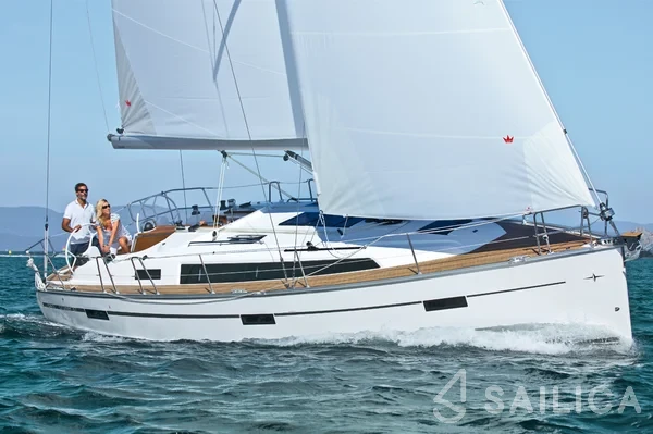 Bavaria 37 Cruiser - Yacht Charter Sailica