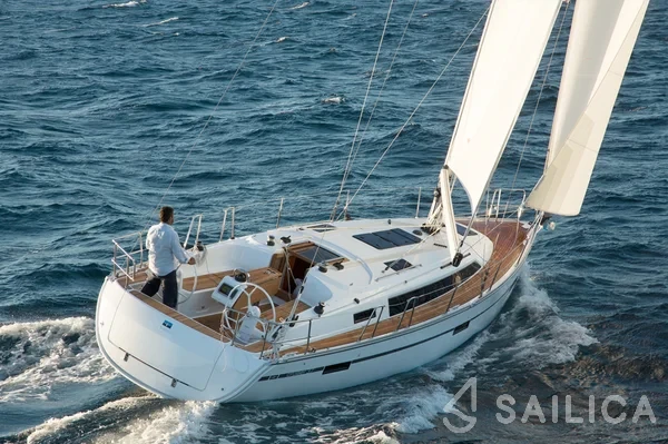 Bavaria 37 Cruiser - Yacht Charter Sailica