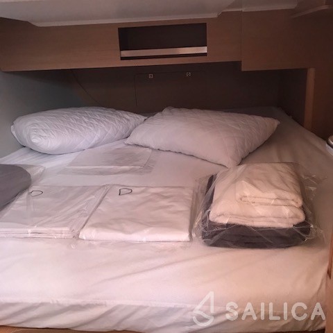 Dufour 390 Grand Large - Yacht Charter Sailica