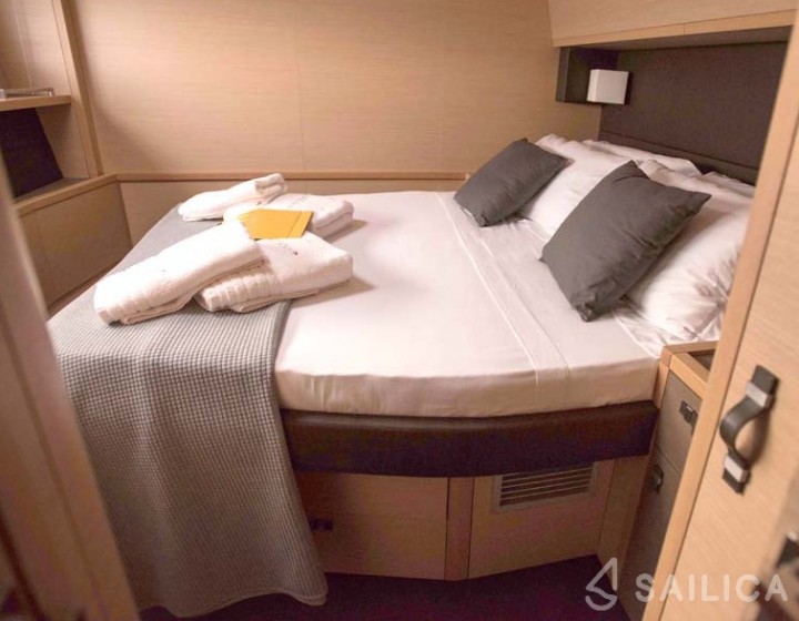 Lagoon 620 - Yacht Charter Sailica