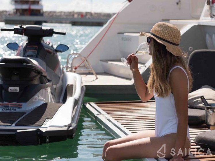 Lagoon 620 - Yacht Charter Sailica