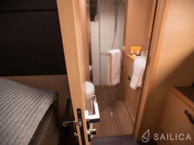 Lagoon 620 - Yacht Charter Sailica
