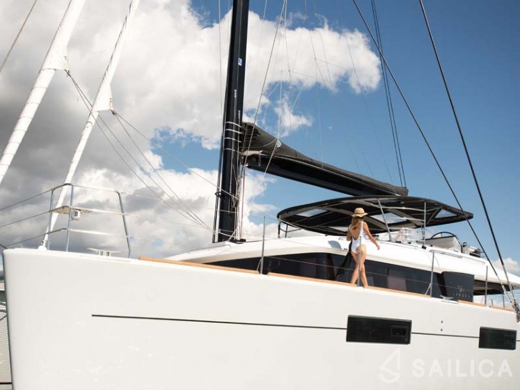 Lagoon 620 - Yacht Charter Sailica