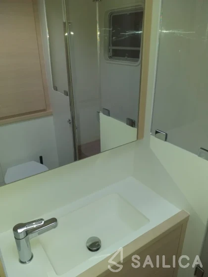 Lagoon 620 - Yacht Charter Sailica