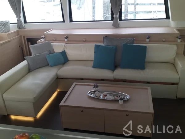 Lagoon 620 - Yacht Charter Sailica