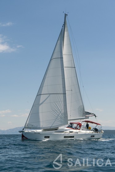 Oceanis 51.1 - Yacht Charter Sailica