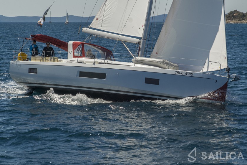 Oceanis 51.1 - Yacht Charter Sailica