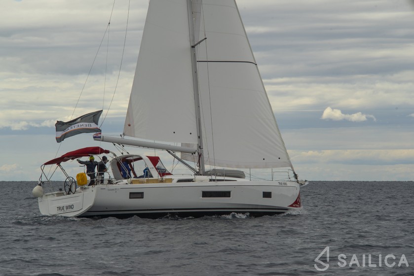 Oceanis 51.1 - Yacht Charter Sailica