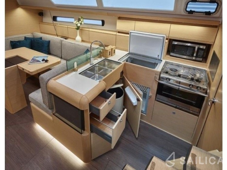 Sun Odyssey 449 - Yacht Charter Sailica