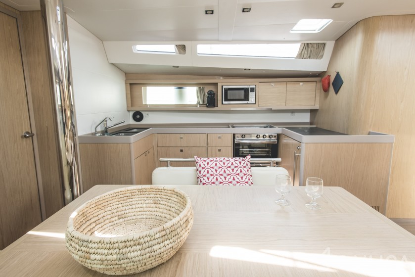 Oceanis 48 - Yacht Charter Sailica