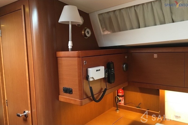 Oceanis 48 - Yacht Charter Sailica