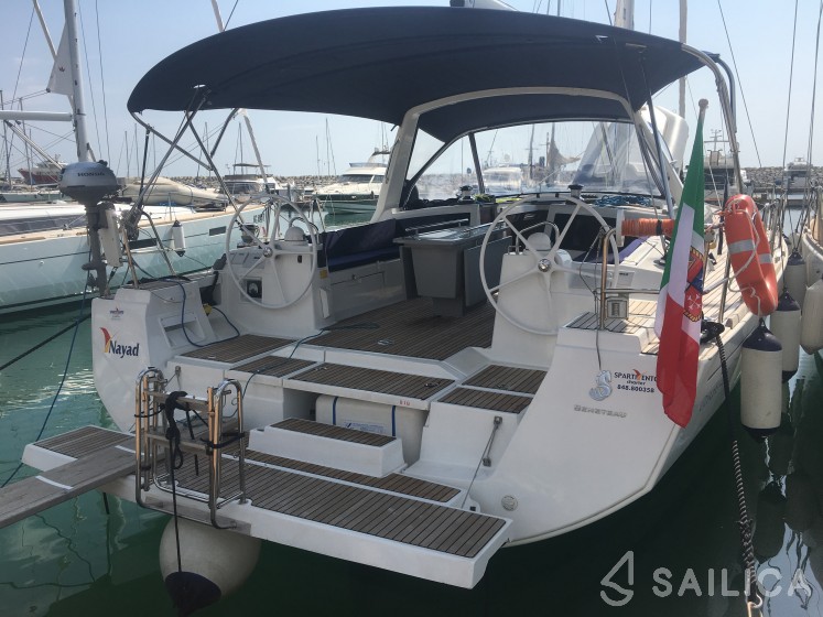 Oceanis 48 - Yacht Charter Sailica