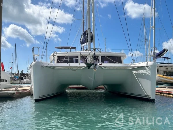 Lipari 41 - Yacht Charter Sailica
