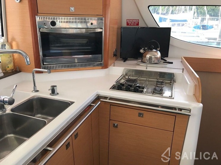 Lipari 41 - Yacht Charter Sailica