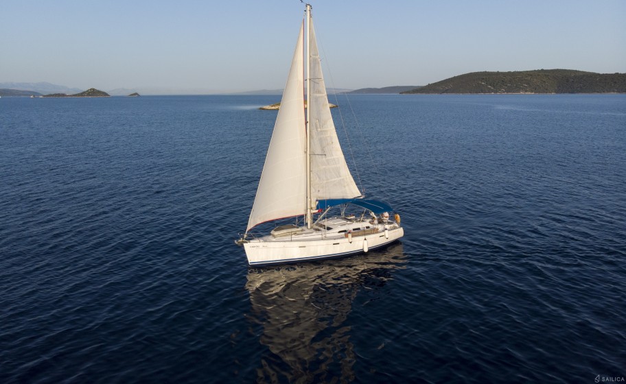 Oceanis 393 Clipper - Yacht Charter Sailica