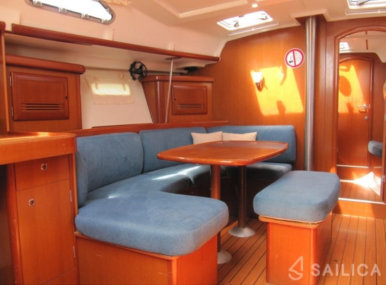 Oceanis 393 Clipper - Yacht Charter Sailica